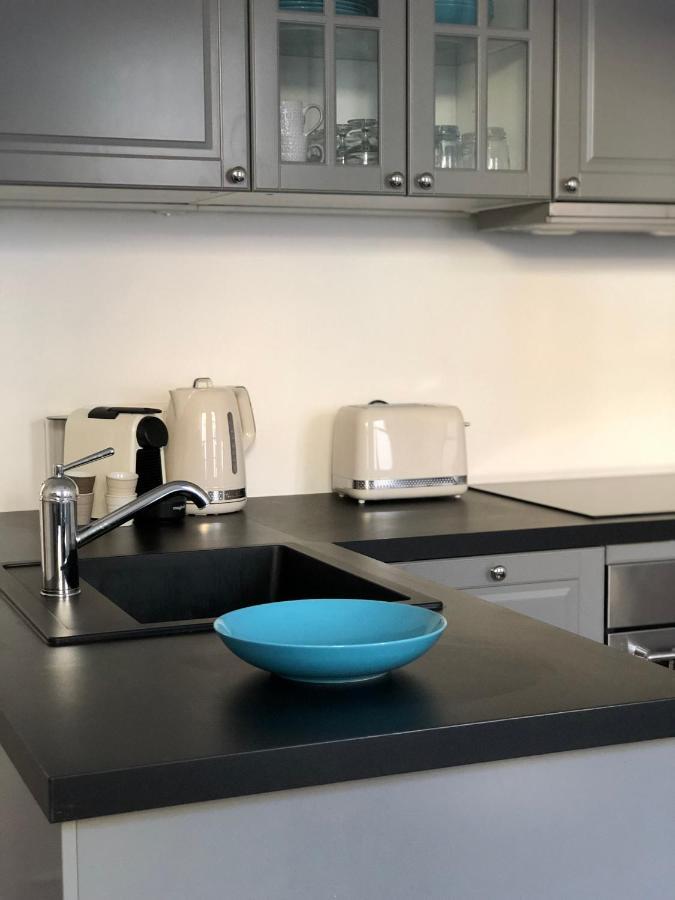 Charming And Modernly Designed 2 Bedroom - Old Town Antibes Buitenkant foto